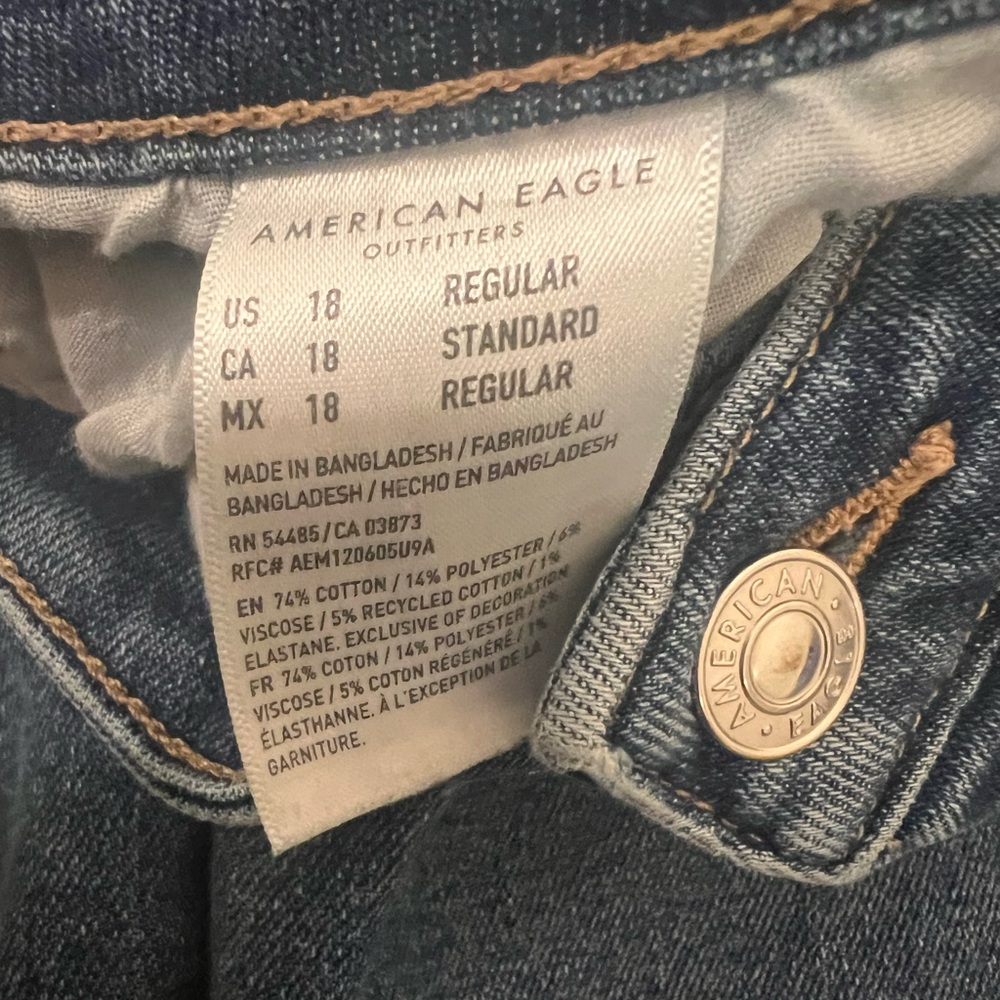 American Eagle Women's Super Stretch Straight Jeans Blue Denim, Size 18 Regular - Picture 6 of 6